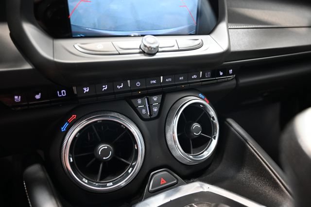 Used 2017 Chevrolet Camaro SS RWD image 21