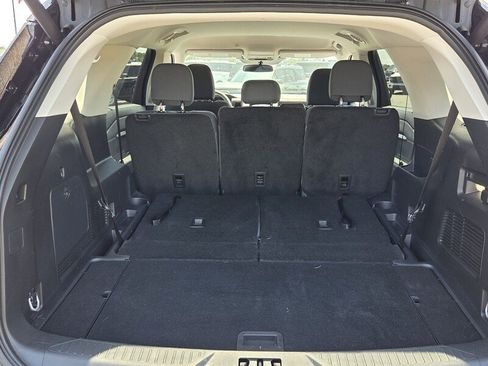 Used 2025 Ford Explorer Active RWD image 12