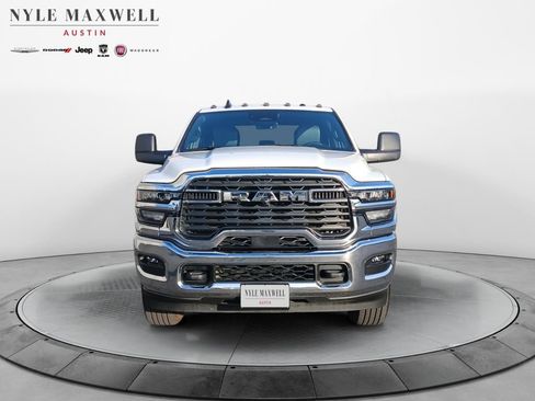 Used 2025 RAM 2500 Tradesman w/ Chrome Appearance Group AWD/4WD image 18