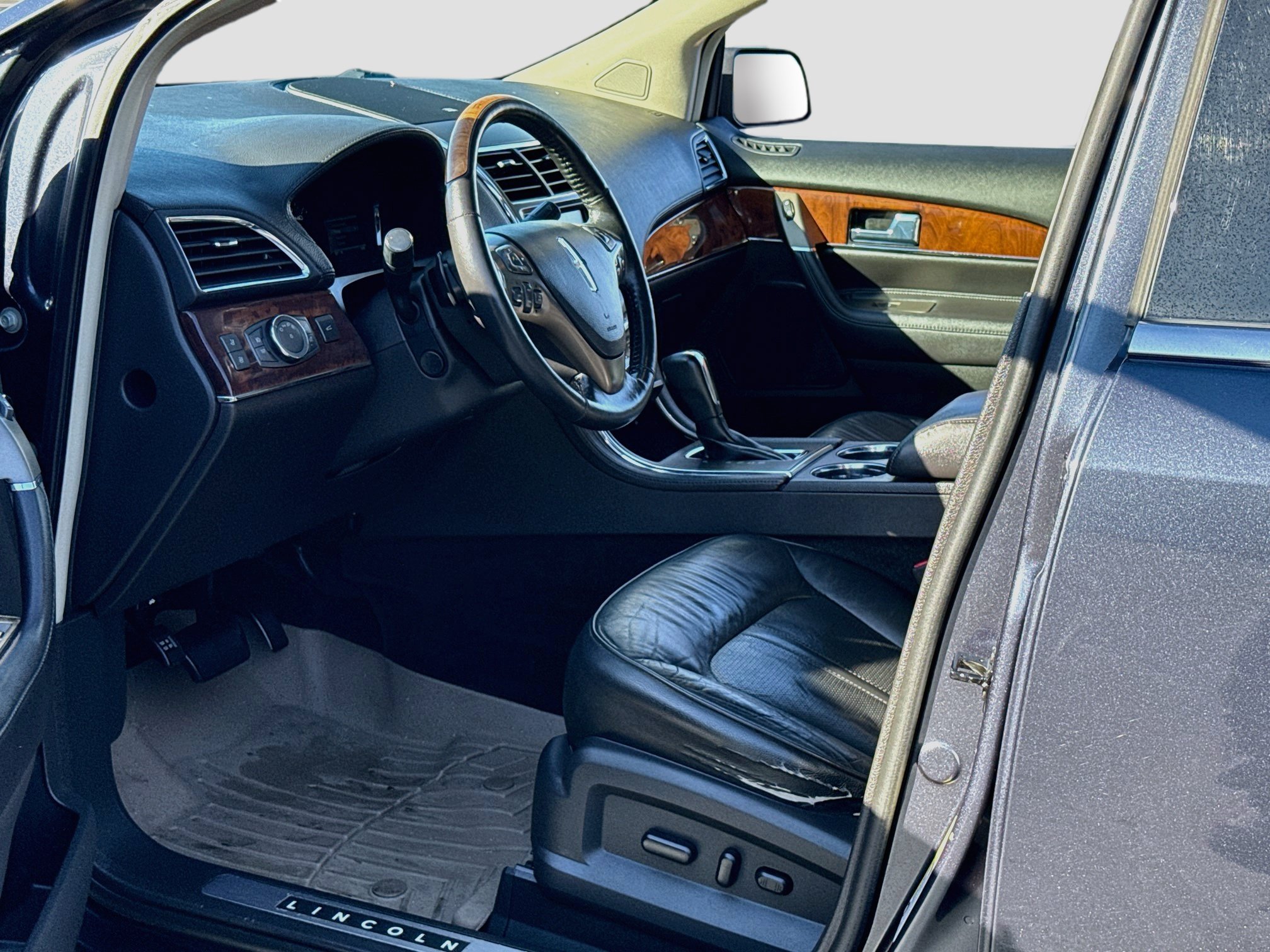 Used 2013 Lincoln MKX AWD image 11