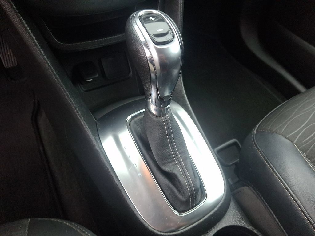 Used 2016 Buick Encore FWD image 15