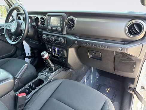 Used 2018 Jeep Wrangler Unlimited Sport S AWD/4WD image 30