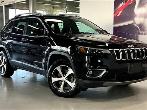 Used 2020 Jeep Cherokee Limited image 19
