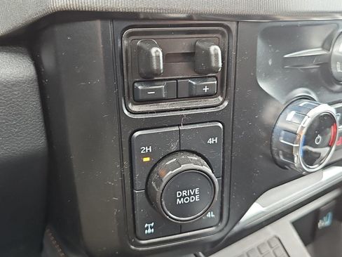 Used 2024 Ford F350 Platinum AWD/4WD image 19