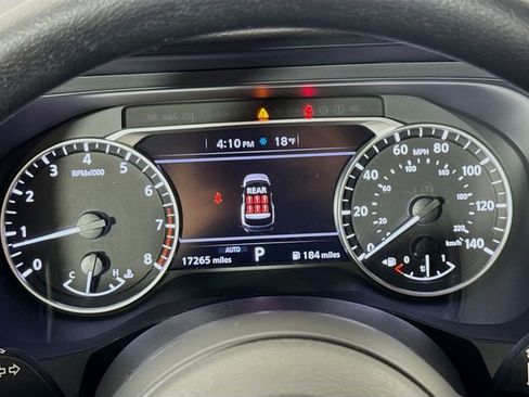 Used 2024 Nissan Pathfinder S image 20