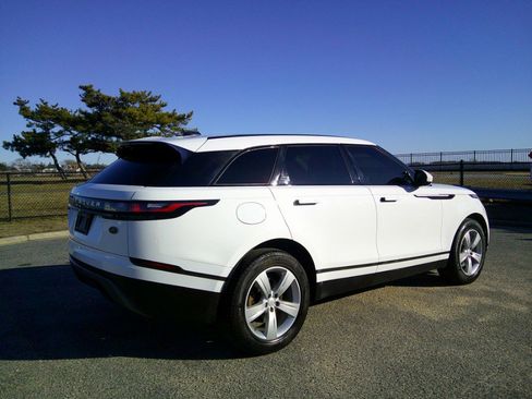 Used 2018 Land Rover Range Rover Velar S image 23