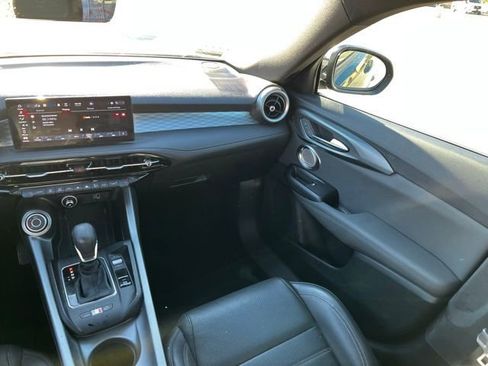 Used 2024 Alfa Romeo Tonale Ti image 12