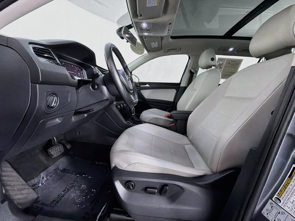 Used 2019 Volkswagen Tiguan SEL w/ 3rd Row Seat Package AWD/4WD image 12