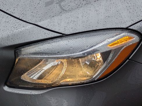 Used 2019 Mercedes-Benz GLA 250 image 10