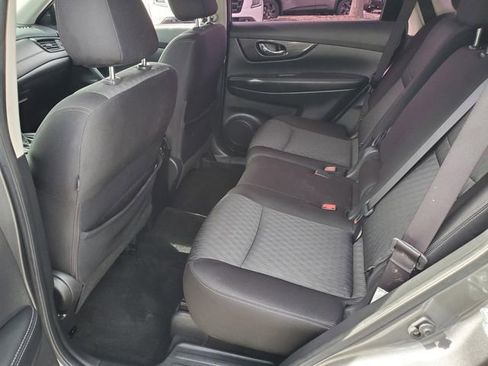 Used 2018 Nissan Rogue S image 6