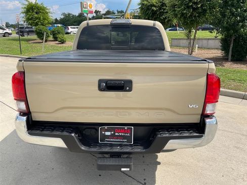 Used 2017 Toyota Tacoma TRD Off-Road w/ Tow Package (A/T) AWD/4WD image 72