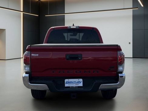 Used 2020 Toyota Tacoma TRD Off-Road AWD/4WD image 5