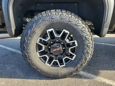 New 2026 GMC Sierra 2500 AT4X image 6