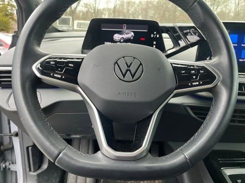 Used 2022 Volkswagen ID.4 Pro image 32