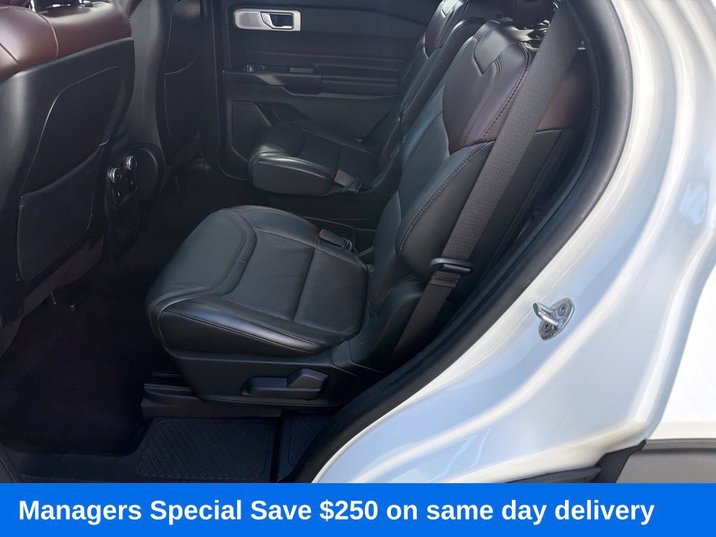 Used 2020 Ford Explorer Platinum w/ Premium Technology Package AWD/4WD image 25