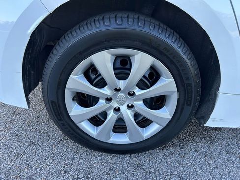 Used 2024 Toyota Corolla LE image 9