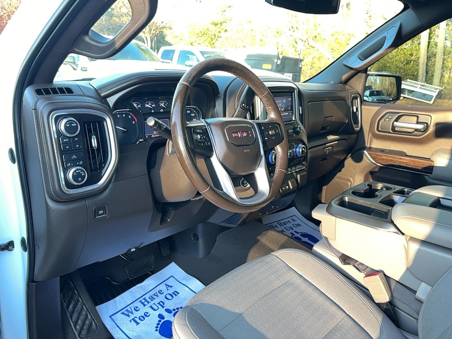 Used 2021 GMC Sierra 1500 SLE w/ X31 Off-Road Package AWD/4WD image 21
