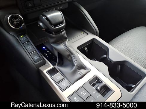 Used 2024 Toyota Land Cruiser image 14