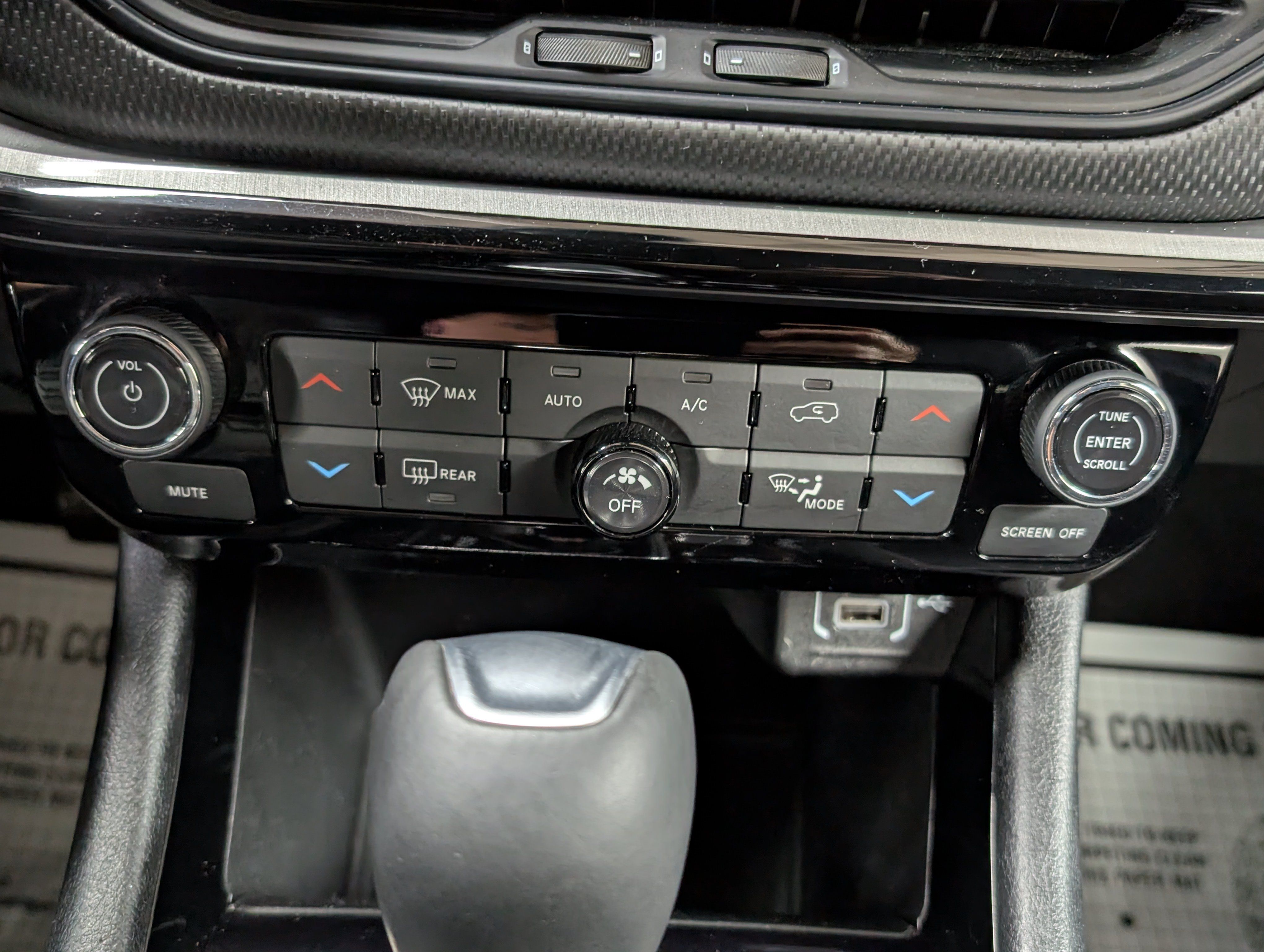 Used 2024 Jeep Compass Trailhawk AWD/4WD image 17