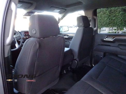 New 2026 GMC Sierra 1500 SLE image 20