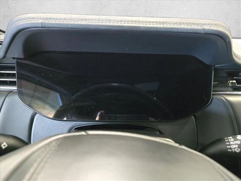 Certified 2023 Land Rover Range Rover Long Wheelbase SE image 17