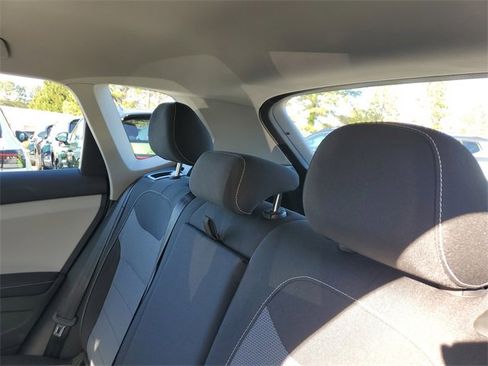 New 2026 Volkswagen Taos S image 10