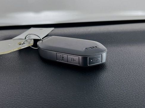 Used 2026 Kia Sportage LX w/ LX Convenience Package image 29