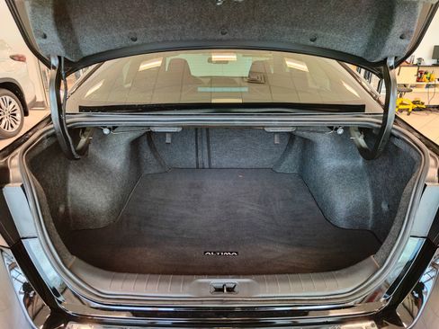 Used 2022 Nissan Altima 2.5 SV w/ SV Premium Package image 16