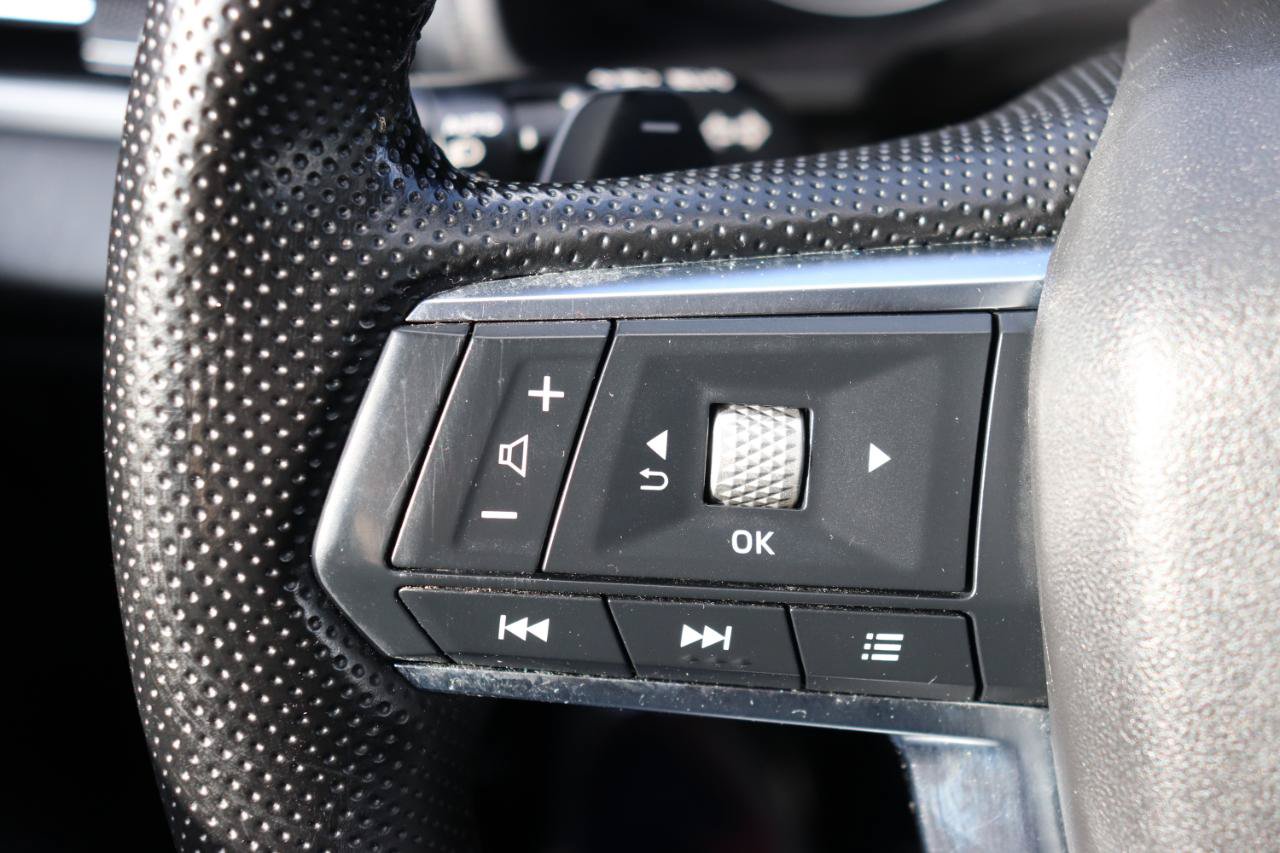 Used 2024 Mitsubishi Outlander AWD image 31
