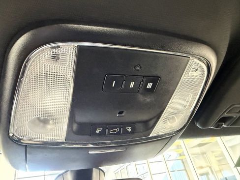 Used 2017 Jeep Grand Cherokee Altitude image 14