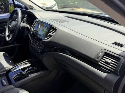 Used 2020 Honda Pilot Touring image 18