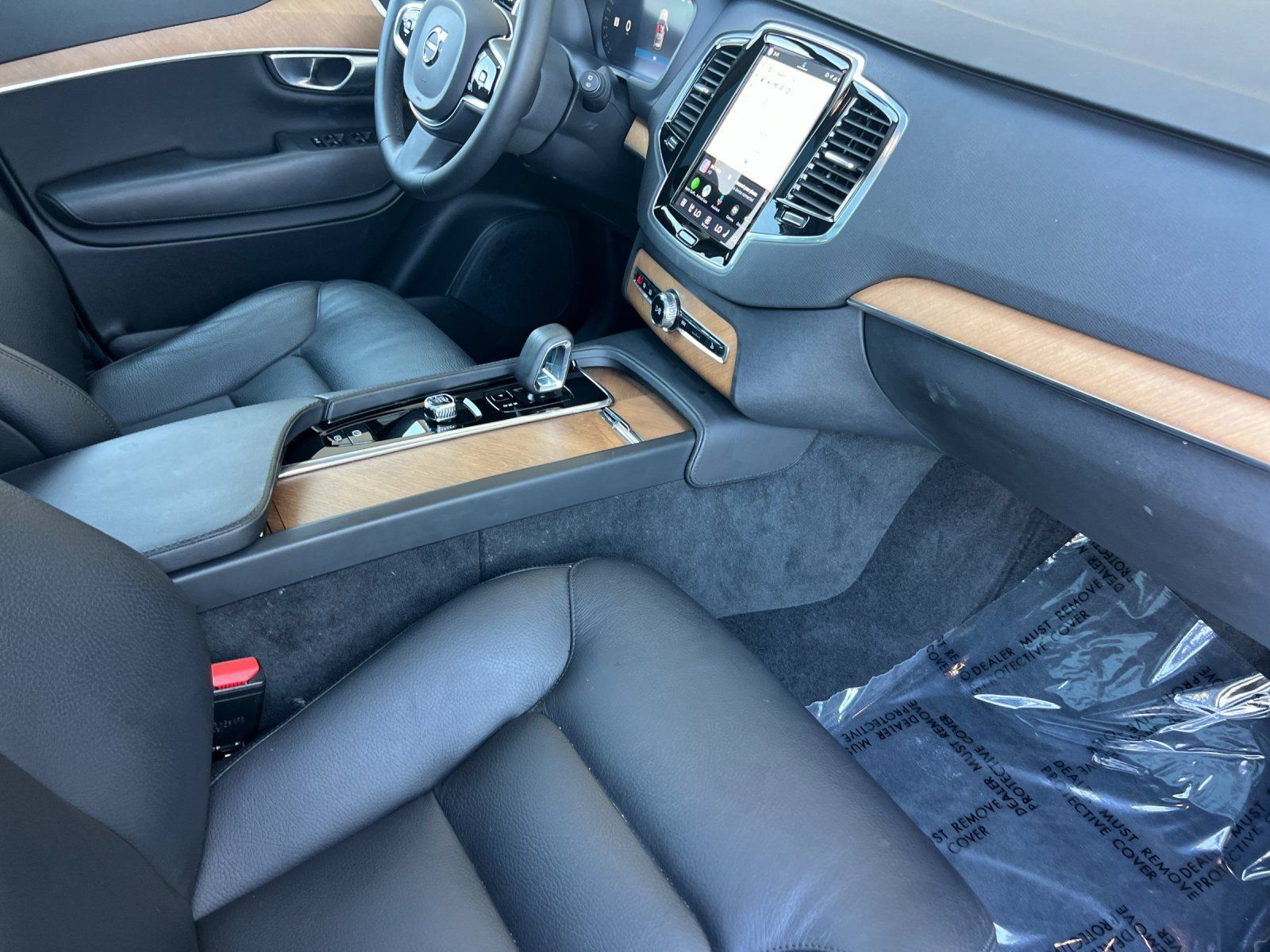 Used 2024 Volvo XC90 T8 Plus AWD/4WD image 19