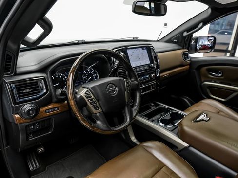 Used 2020 Nissan Titan Platinum Reserve w/ Moonroof Package AWD/4WD image 10