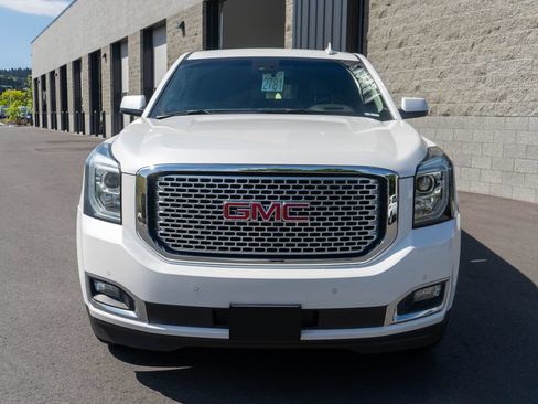 Used 2017 GMC Yukon XL Denali w/ Open Road Package AWD/4WD image 2