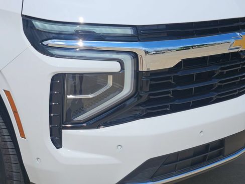 Used 2025 Chevrolet Tahoe LS RWD image 8