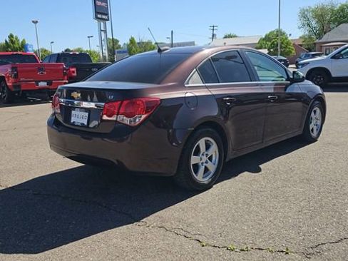 Used 2015 Chevrolet Cruze LT w/ Technology Package FWD image 8