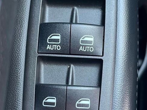 Certified 2022 Jeep Grand Cherokee Limited AWD/4WD image 6