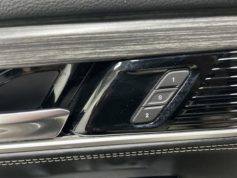 Used 2023 Jeep Wagoneer L Series II image 26