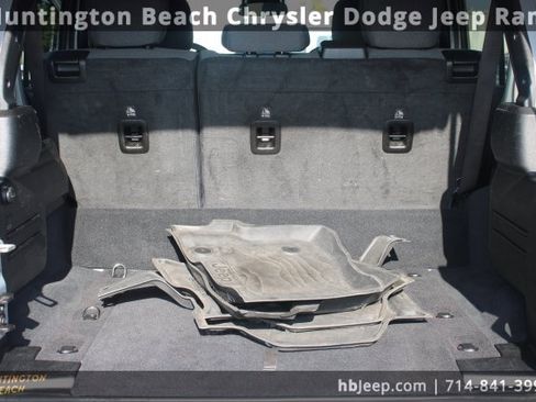 Used 2024 Jeep Wrangler Unlimited image 47