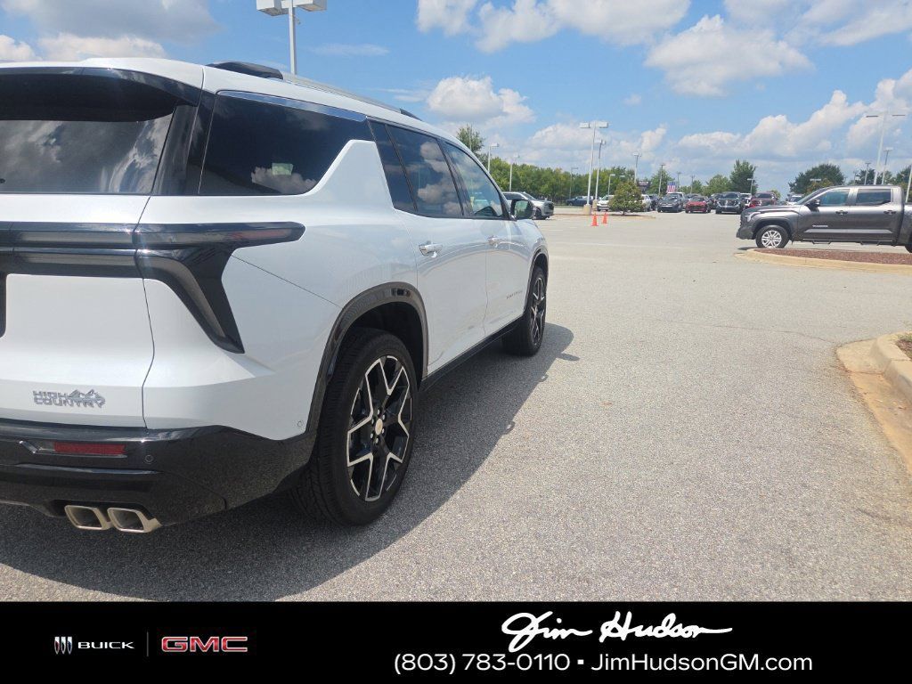 Certified 2026 Chevrolet Traverse High Country FWD image 6
