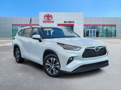 Certified 2025 Toyota Highlander XLE