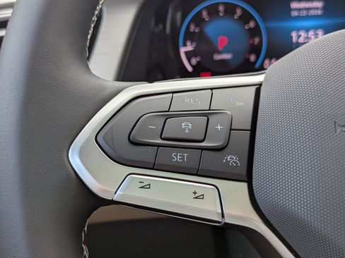 New 2026 Volkswagen Atlas Cross Sport SE FWD image 27