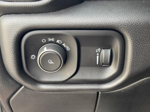 Used 2024 RAM 3500 Tradesman w/ Chrome Appearance Group image 19