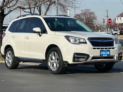Used 2018 Subaru Forester 2.5i Touring w/ Popular Package #3B image 9