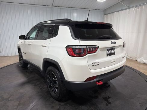 Used 2018 Jeep Compass Trailhawk w/ Leather Interior Group AWD/4WD image 6
