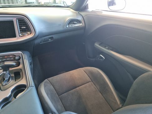 Used 2022 Dodge Challenger R/T Scat Pack RWD image 10