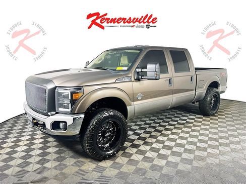 Used 2015 Ford F250 XLT w/ XLT Value Package image 3
