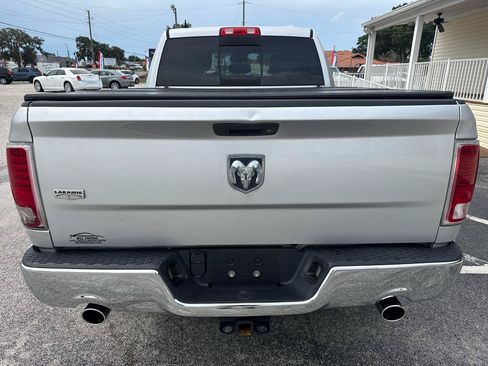 Used 2017 RAM 1500 Laramie RWD image 4