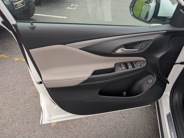 New 2026 Buick Envista Avenir FWD image 13