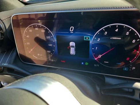 Used 2024 Mercedes-Benz GLC 300 4MATIC image 19